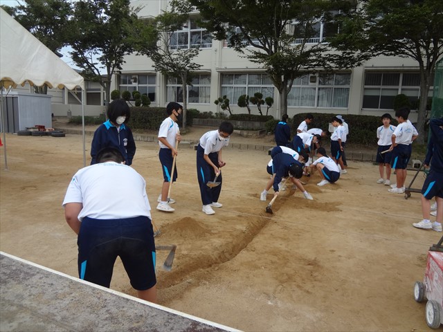 しばらくお待ちください
